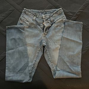 High Waisted Jeans